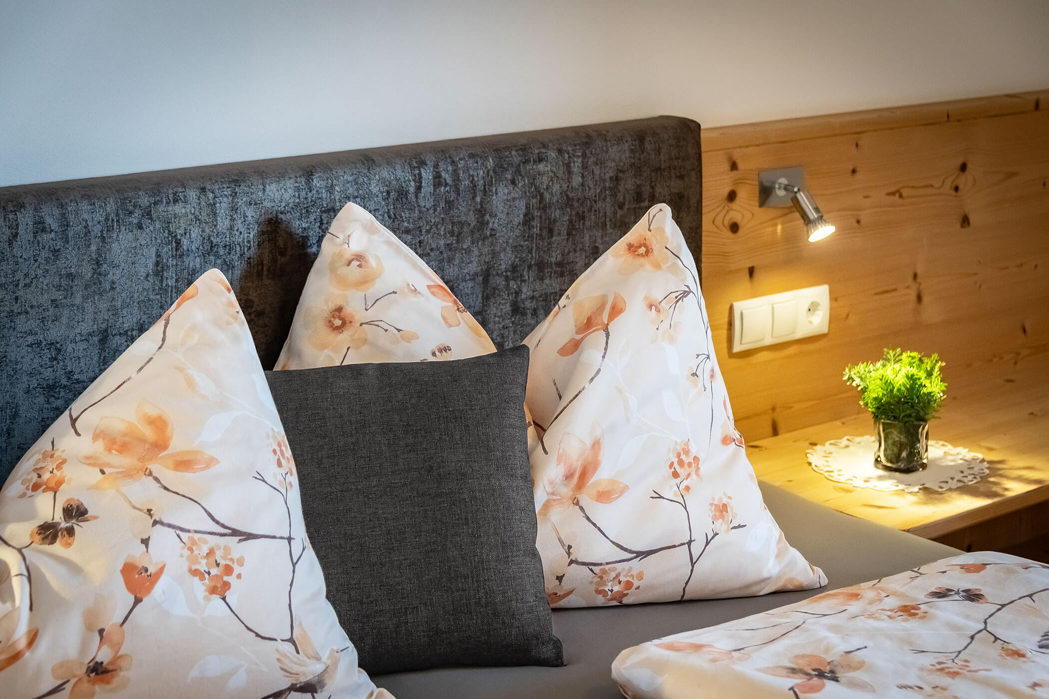 Doppelbett in der Ferienwohnung Panorama - Scheaterhof